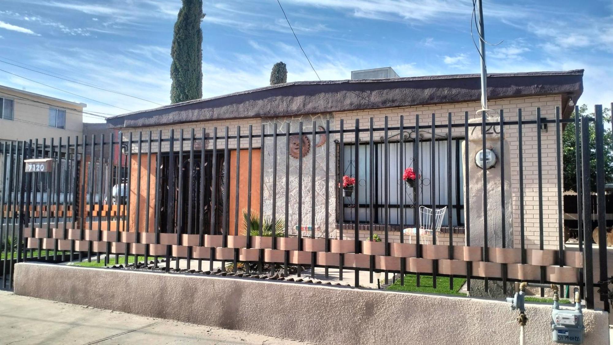 Geranios Villa Ciudad Juarez Ngoại thất bức ảnh