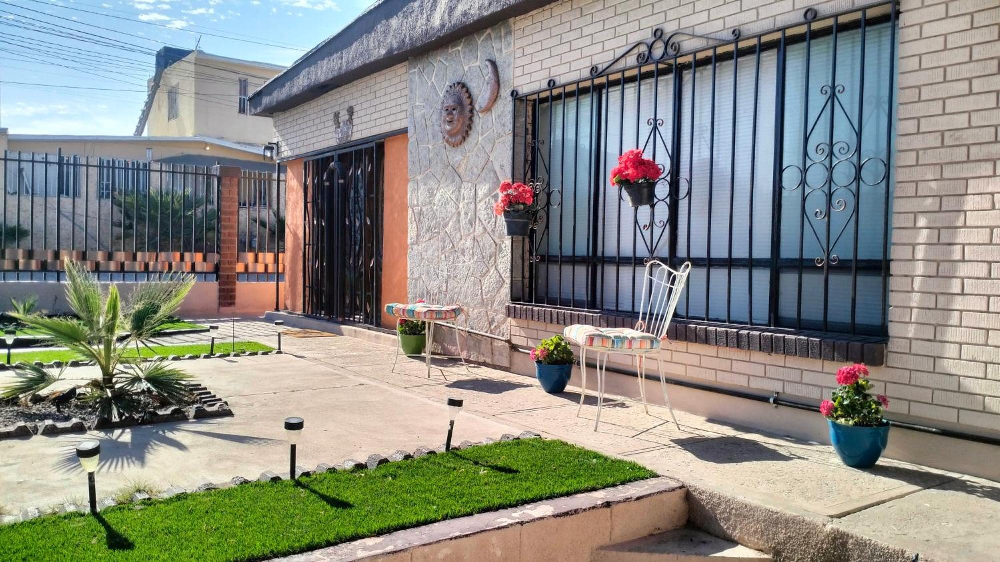 Geranios Villa Ciudad Juarez Ngoại thất bức ảnh